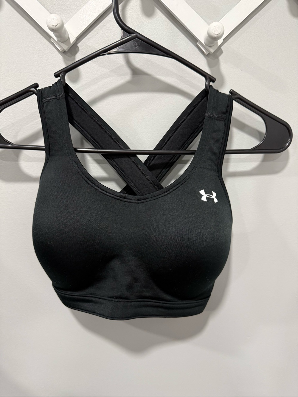 Under armour sports bra size medium